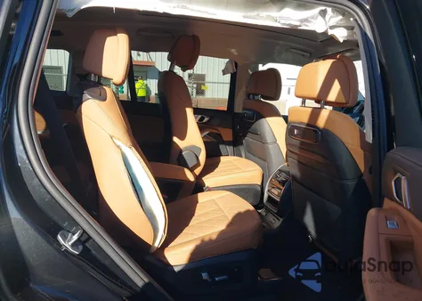 2025 BMW X7 xDrive40I z USA, uszkodzony, nr VIN 5UX23EM02S9Z01827